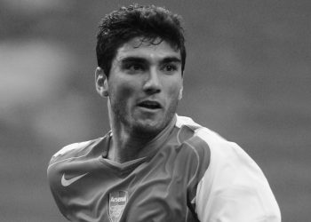 AMSTERDAM, HOLLAND - JULY 30: Jose Antonio Reyes of Arsenal in action during the Sony Amsterdam Tournament match between Arsenal v River Plate at The Amsterdam Arena on July 30, 2004 in Amsterdam. (Photo by Jamie McDonald/Getty Images)