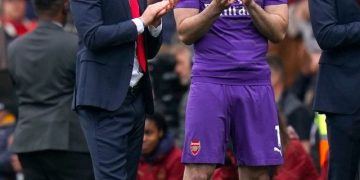 Ramsey and Cech bidding farewell to the Emirates Stadium.