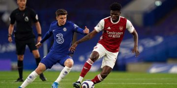 Chelsea v Arsenal - Premier League - Stamford Bridge Chelseas Mason Mount left and Arsenals Thomas Partey battle for the ball during the Premier League match at Stamford Bridge, London. Picture date: Wednesday May 12, 2021. EDITORIAL USE ONLY No use with unauthorised audio, video, data, fixture lists, club/league logos or live services. Online in-match use limited to 120 images, no video emulation. No use in betting, games or single club/league/player publications. PUBLICATIONxINxGERxSUIxAUTxONLY Copyright: xAdamxDavyx 59730861